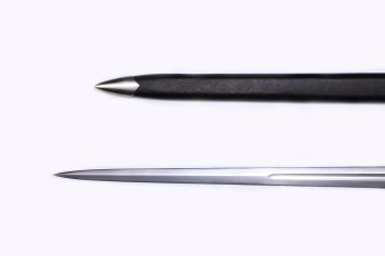 "Dragon’s Oath” – Functional medieval longsword for stage combat, with scabbard, sharp-edged blade