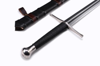 "Dragon’s Oath” – Functional medieval longsword for stage combat, with scabbard, sharp-edged blade