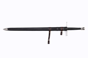 "Dragon’s Oath” – Functional medieval longsword for stage combat, with scabbard, sharp-edged blade