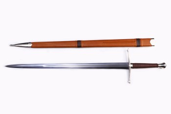 "Morgenlicht" - Funktionelles Schaukampf Mittelalter Zweihandschwert mit Scheide, scharf geschliffene Klinge