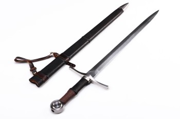 Grenzwacht – Medieval-Inspired Sword with sharpened Spring Steel Blade and Scabbard