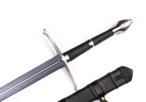 "Schildbrecher" - Funktionelles Schaukampf Mittelalter Zweihandschwert mit Scheide, scharf geschliffene Klinge