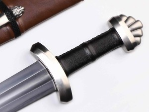 "Runenstahl" - Funktionelles Wikinger Schwert mit Scheide, scharf geschliffene Klinge