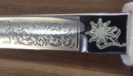 Laser-engraved individual Logo Ricasso left blade side
